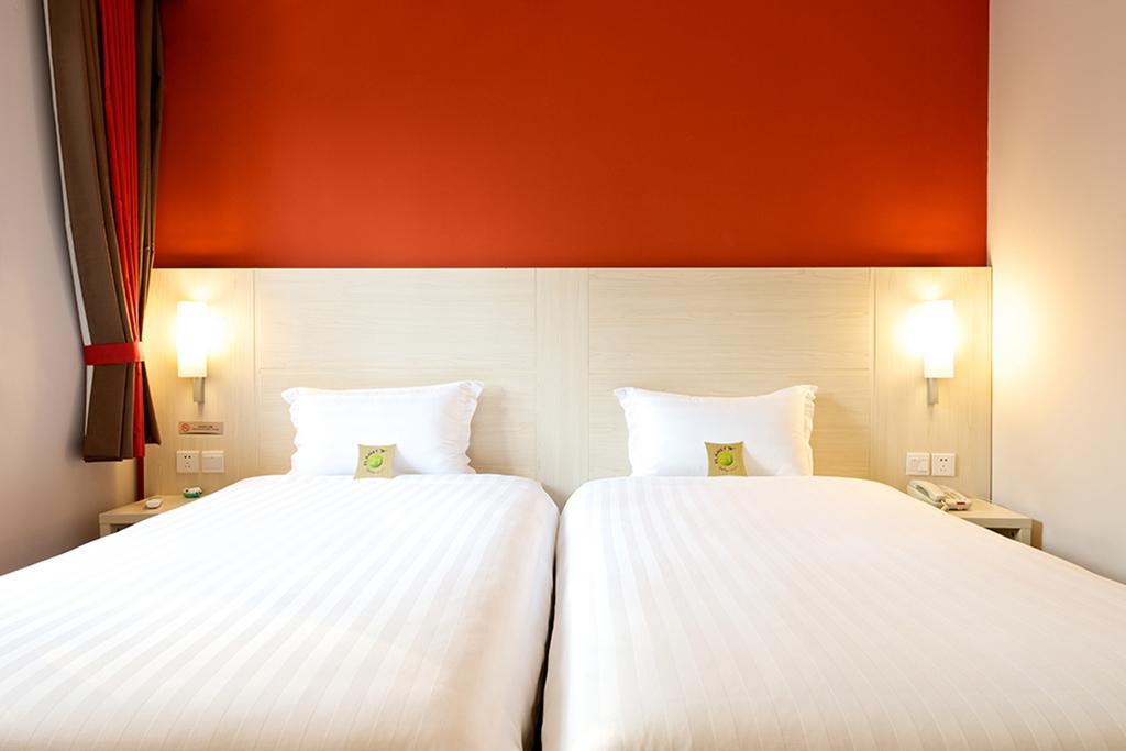 Ibis Ningbo Qianhu Plaza Hotel Exterior foto