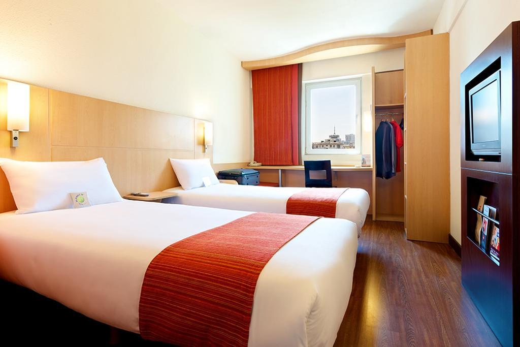 Ibis Ningbo Qianhu Plaza Hotel Exterior foto