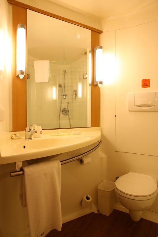 Ibis Ningbo Qianhu Plaza Hotel Exterior foto
