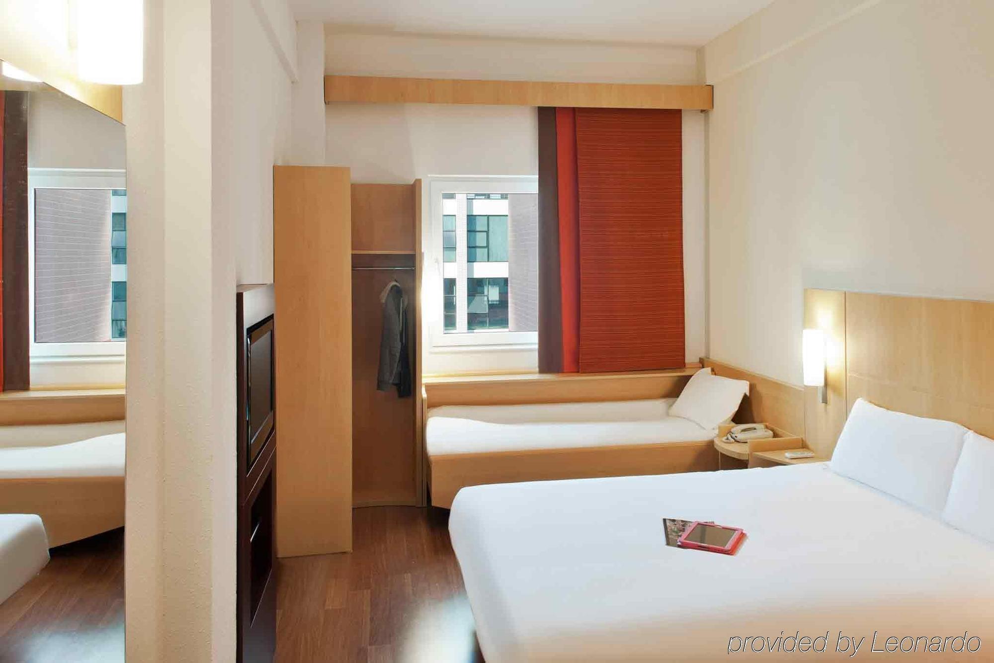 Ibis Ningbo Qianhu Plaza Hotel Exterior foto