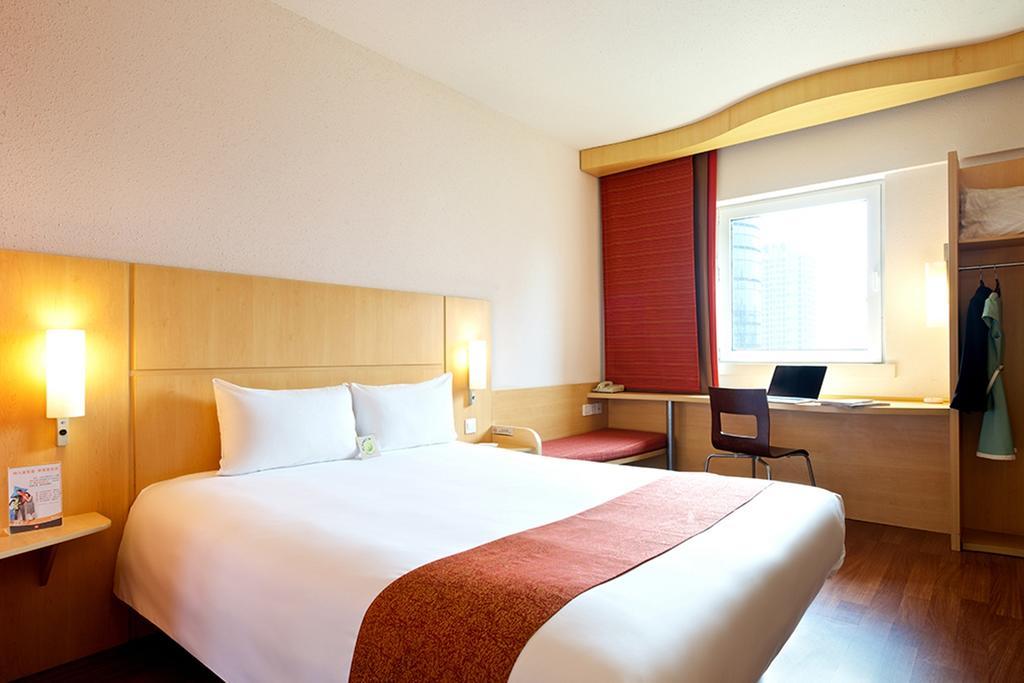 Ibis Ningbo Qianhu Plaza Hotel Exterior foto