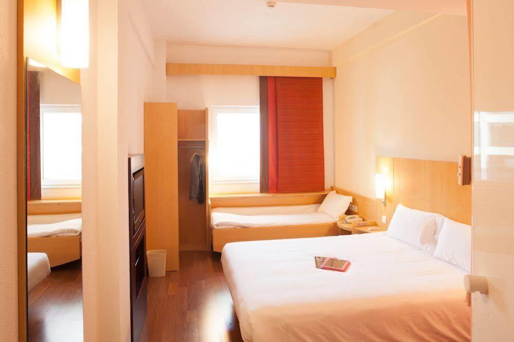 Ibis Ningbo Qianhu Plaza Hotel Exterior foto