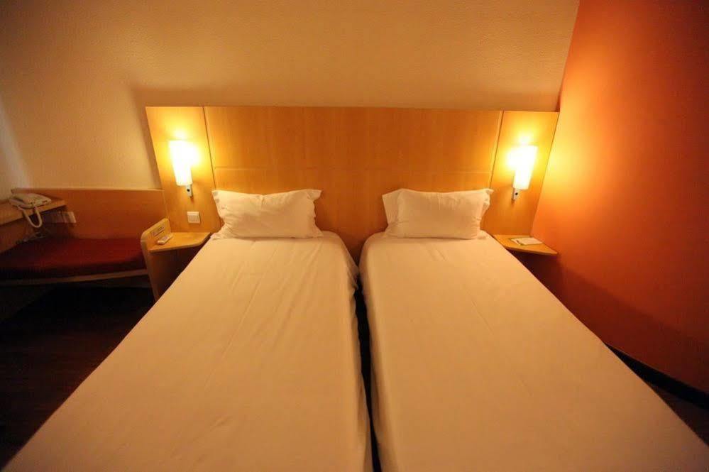 Ibis Ningbo Qianhu Plaza Hotel Exterior foto